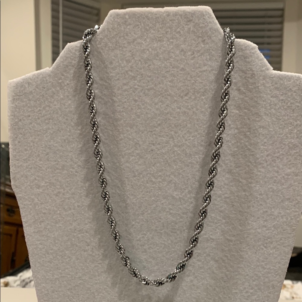 Elegant Silver Rope Chain Necklace